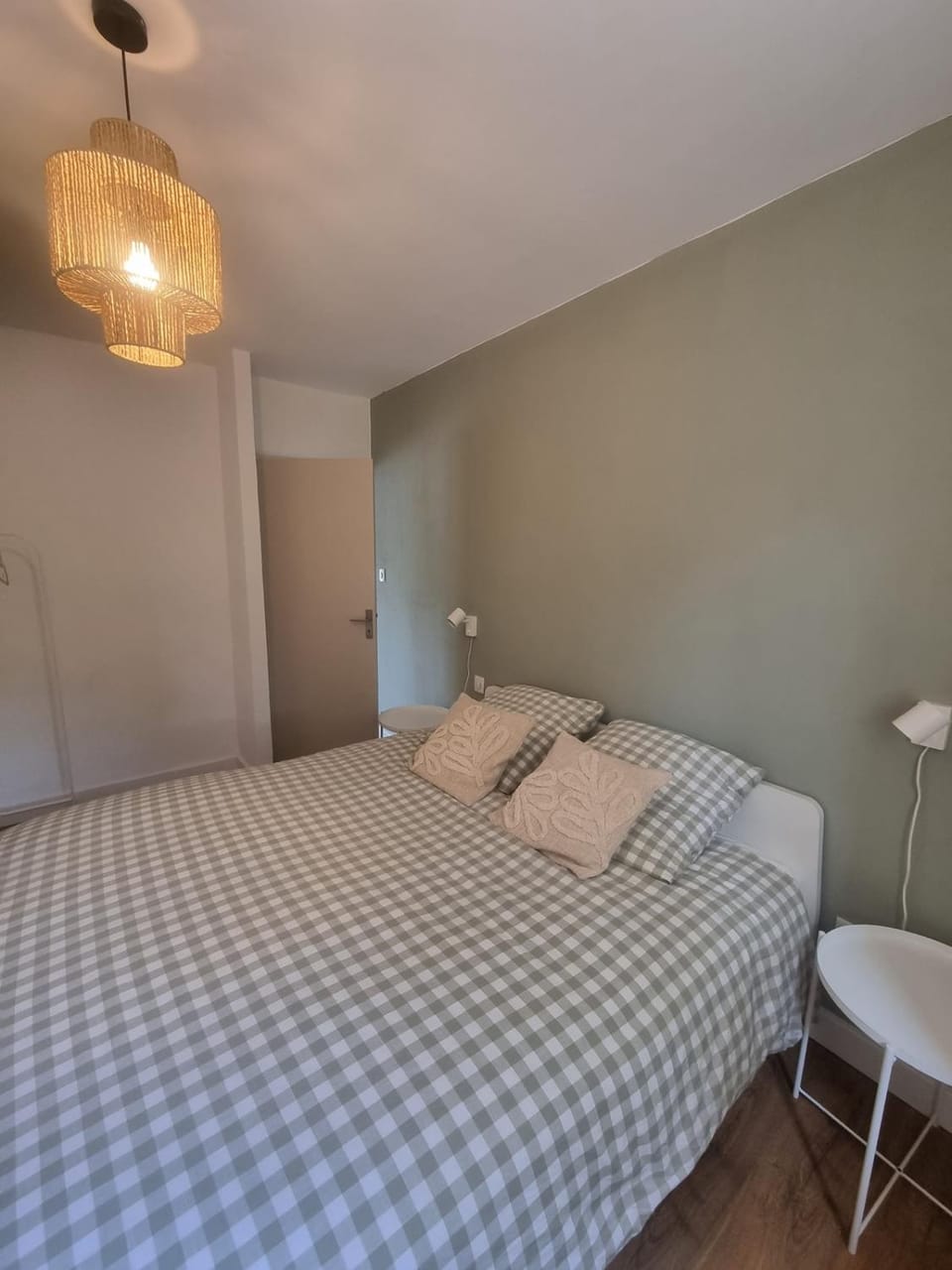 Bel appartement entre Avignon et St Remy de Provence Apartment in Provence-Alpes-Côte d'Azur