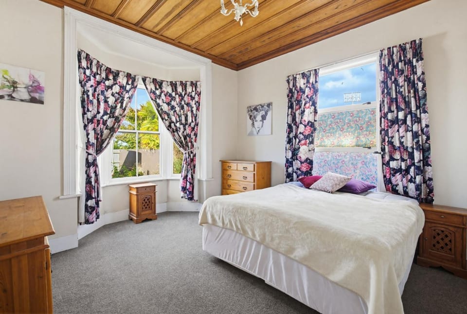 The Old Villa Riwaka House in Tasman District, Tasman, New Zealand