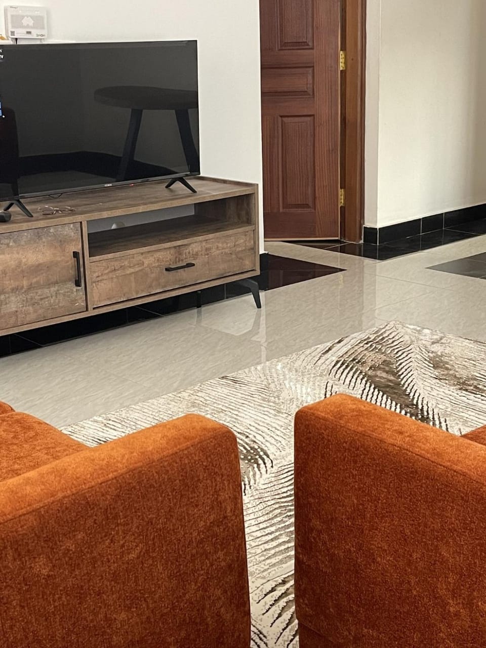 TV and multimedia, Seating area
