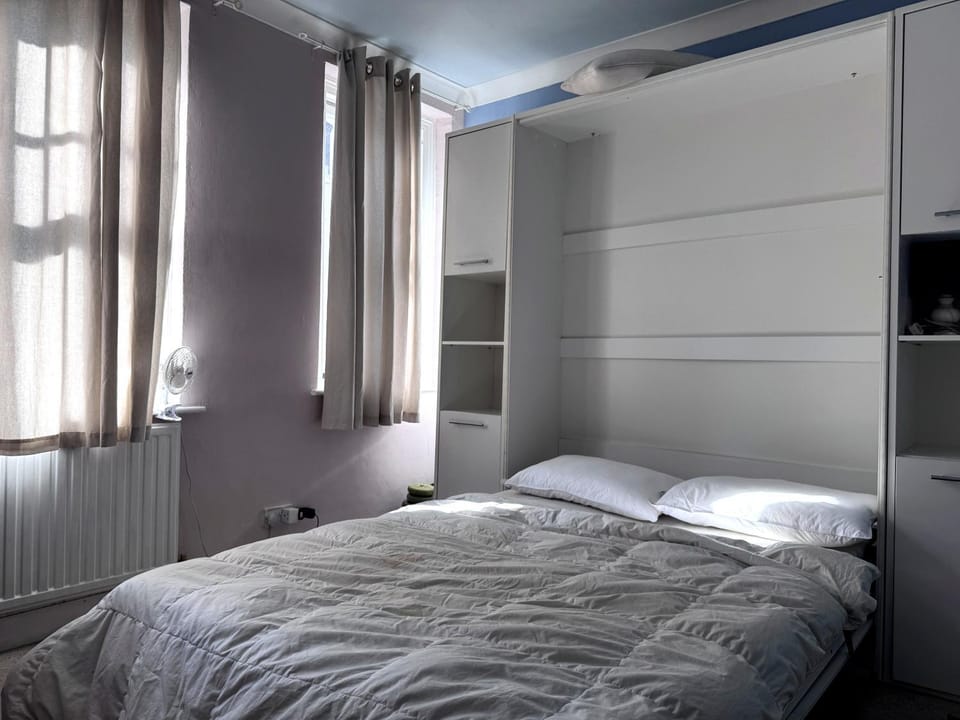 Characterful 2BDR Period Flat in Camberwell Apartment in London Borough of Southwark