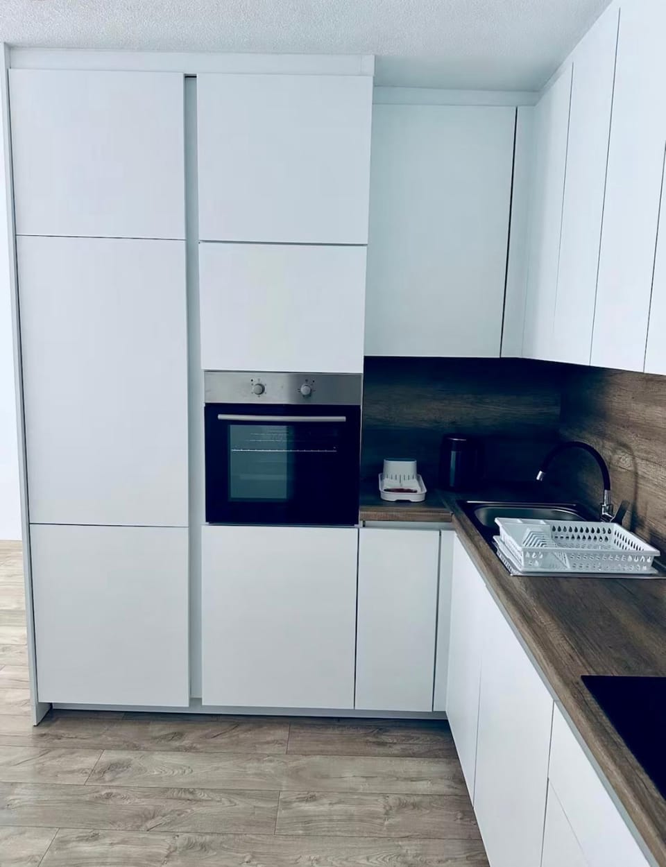 Apartament Beli me 3 dhoma gjumi dhe dy banjo Apartment in Europe