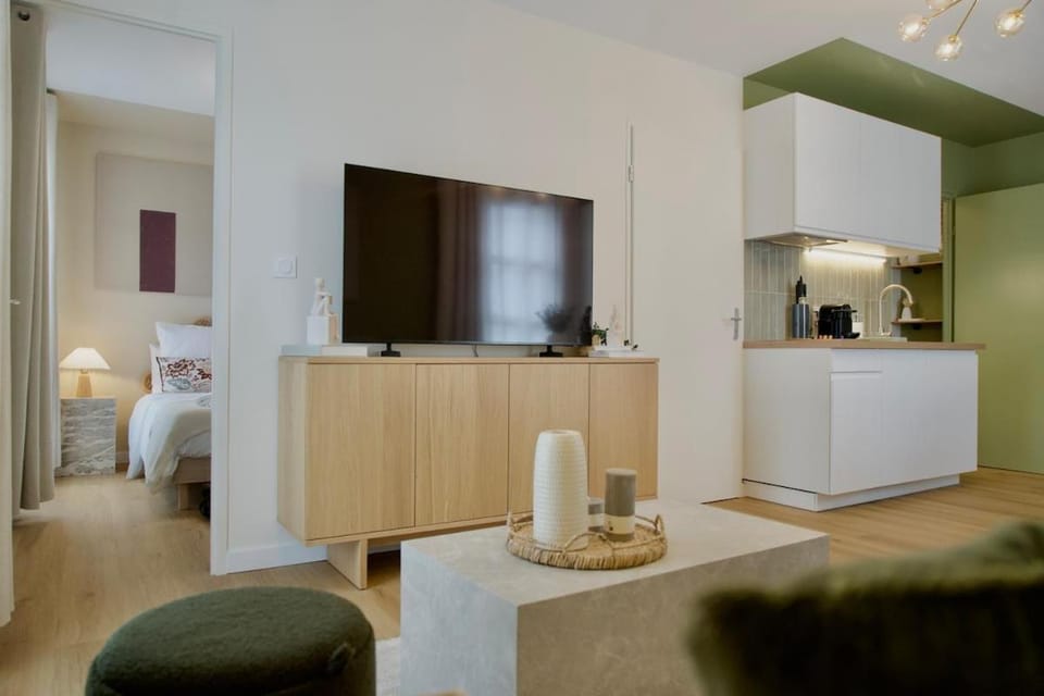 TV and multimedia, Living room, Seating area