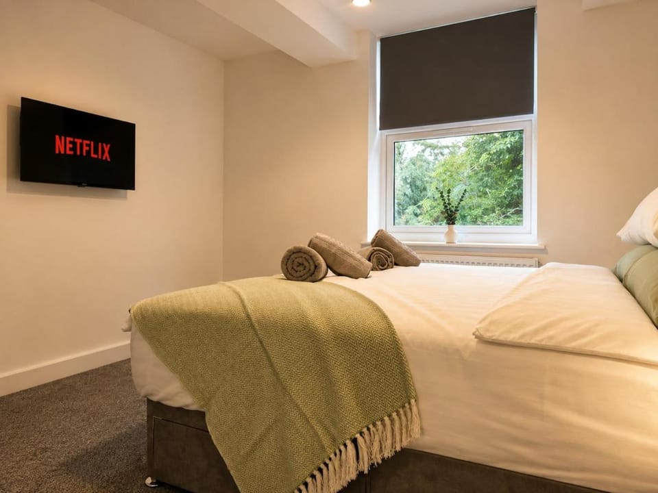 The Ashford, Stylish 2BR with Parking, 5 Guests, Near NEC and Birmingham Airport Apartment in Coventry