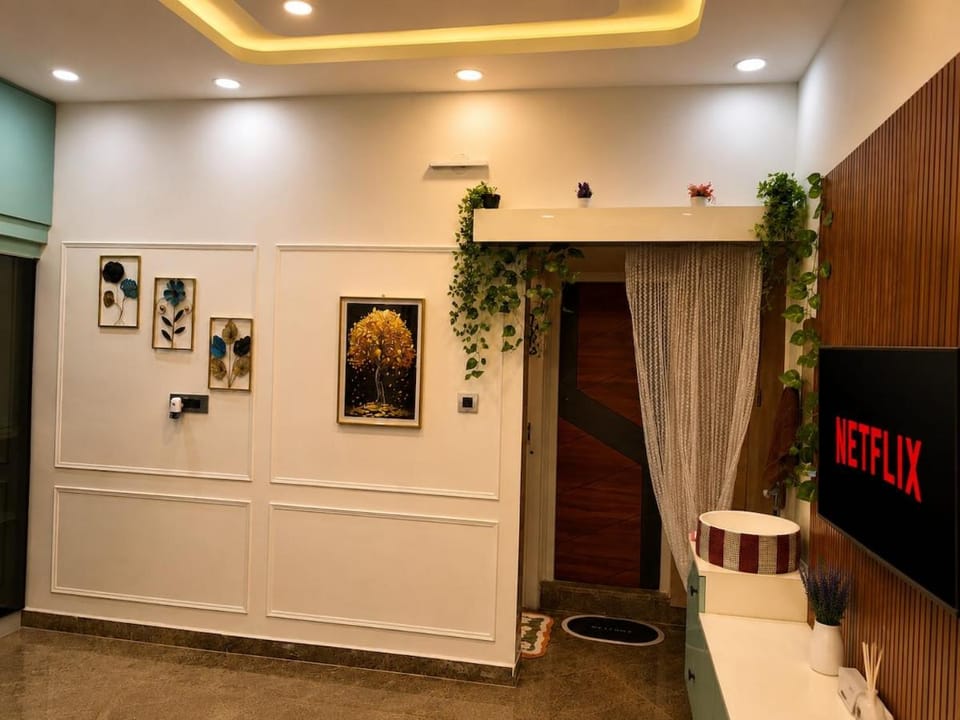 Couple Friendly Luxury 1BHK with Lift and Fast Wifi Apartment in Bengaluru
