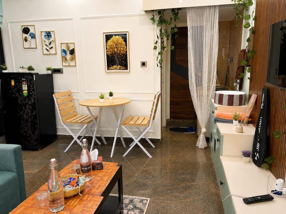 Couple Friendly Luxury 1BHK with Lift and Fast Wifi Apartment in Bengaluru