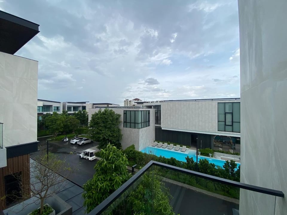 Luxury Villa In YothinPattana Include Gym and Swimming Pool Villa in Bangkok