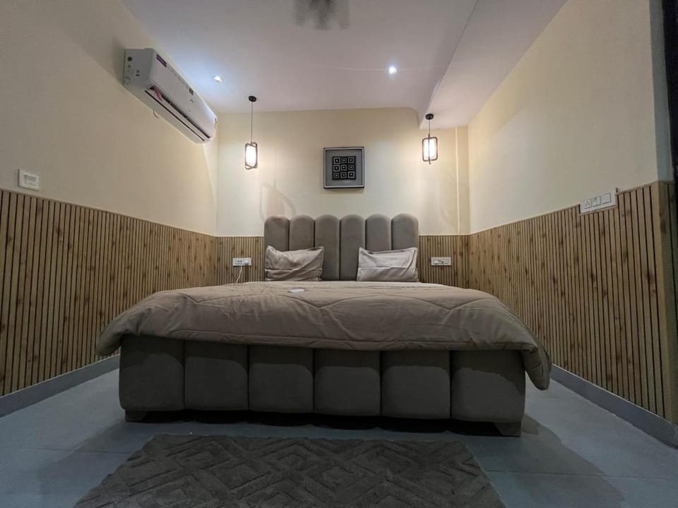 Romantic 1BHK Flat , Balcony View & Self CheckIn Apartment in Punjab, India