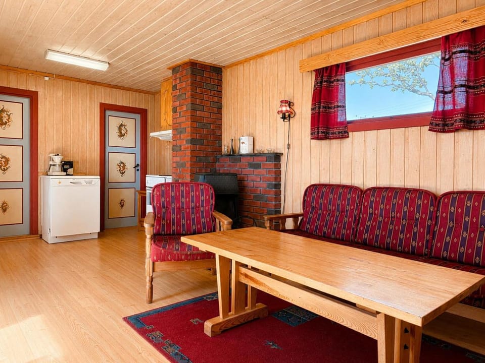 Coffee/tea facilities, Living room, Seating area, dishwasher