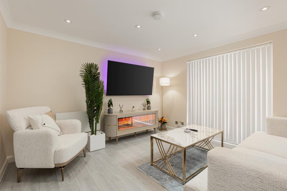 TV and multimedia, Living room, Seating area