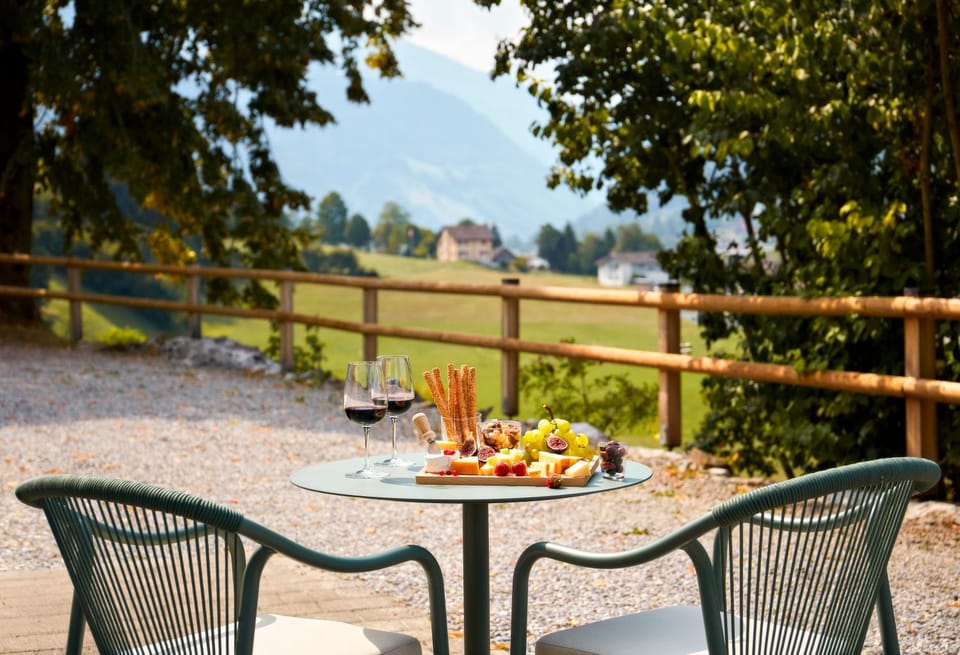 Natural landscape, Garden, Garden, Seating area, Garden view, Mountain view