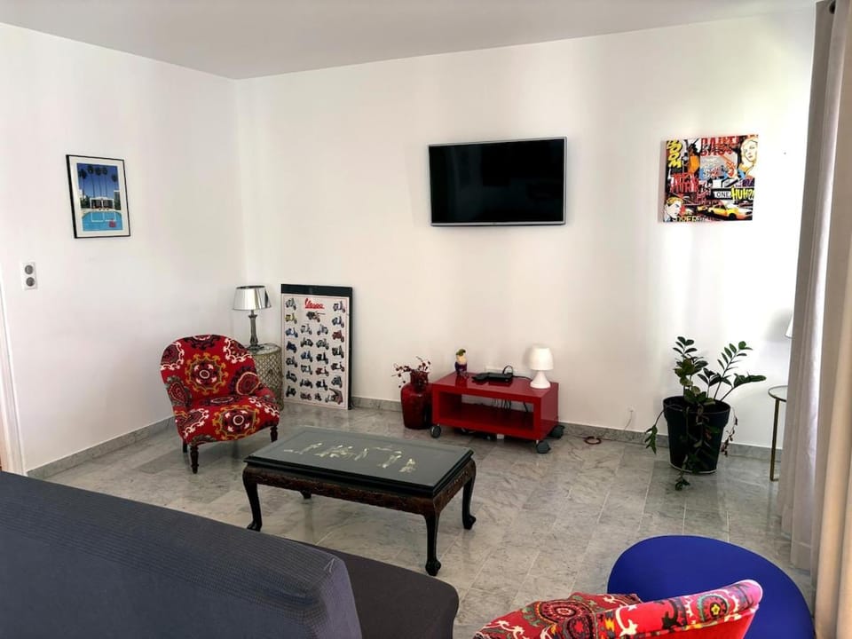 Tour Magne-8 pers-Parking-Clim Apartment in Nimes
