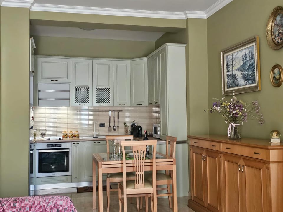 Kitchen or kitchenette, oven, stove, kitchen