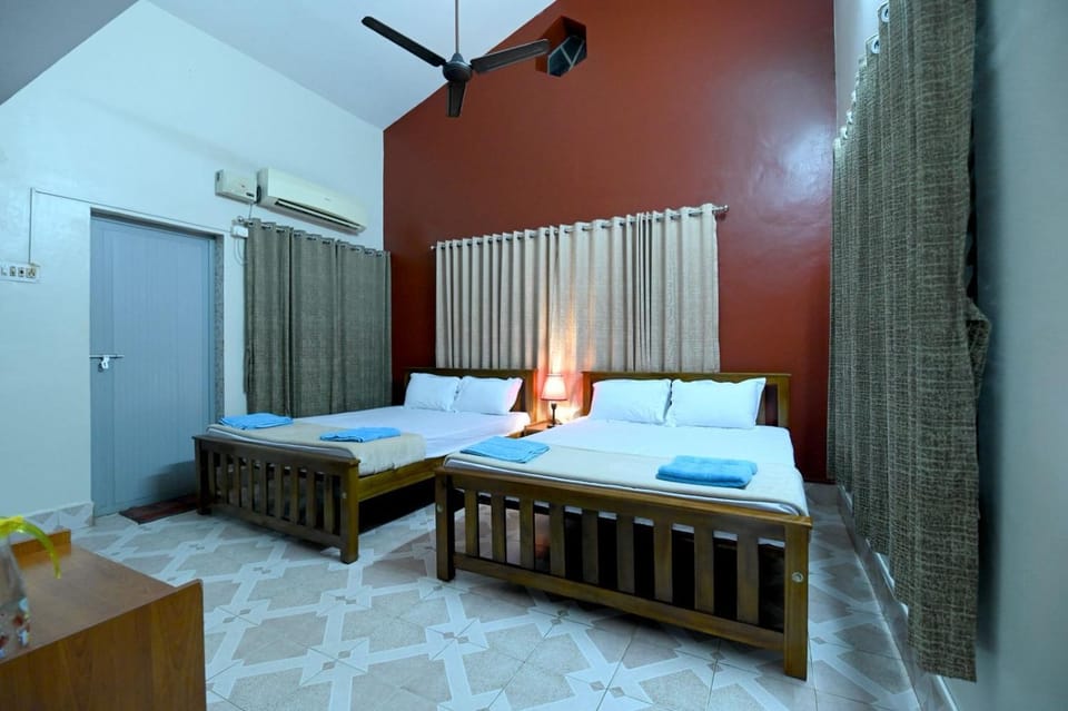 Bed, Photo of the whole room, Bedroom, towels, air conditioner