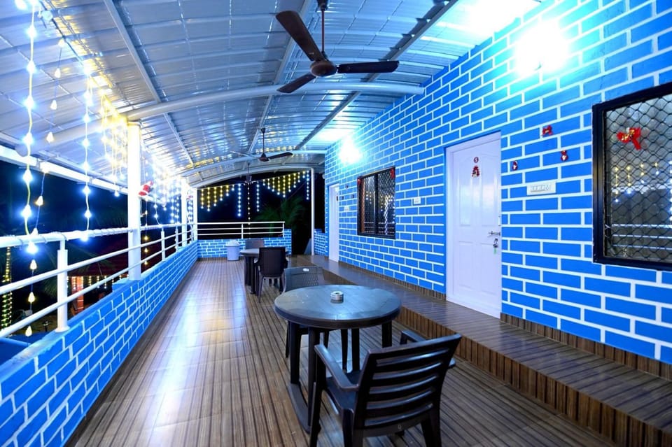 Restaurant/places to eat, Banquet/Function facilities, Seating area, Dining area