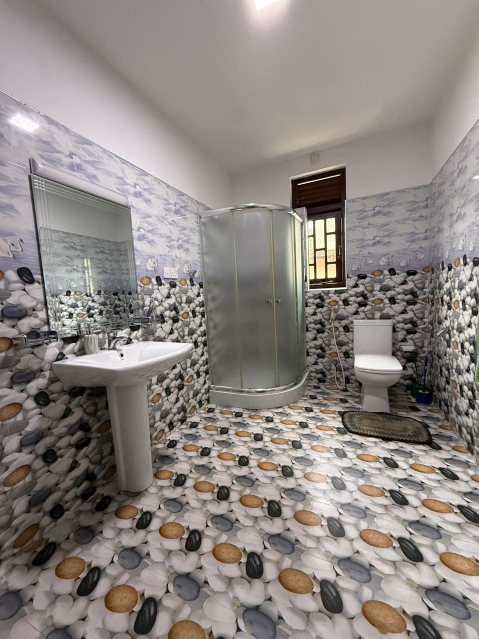 Shanel AirPort Transit and Holiday Stay House in Negombo