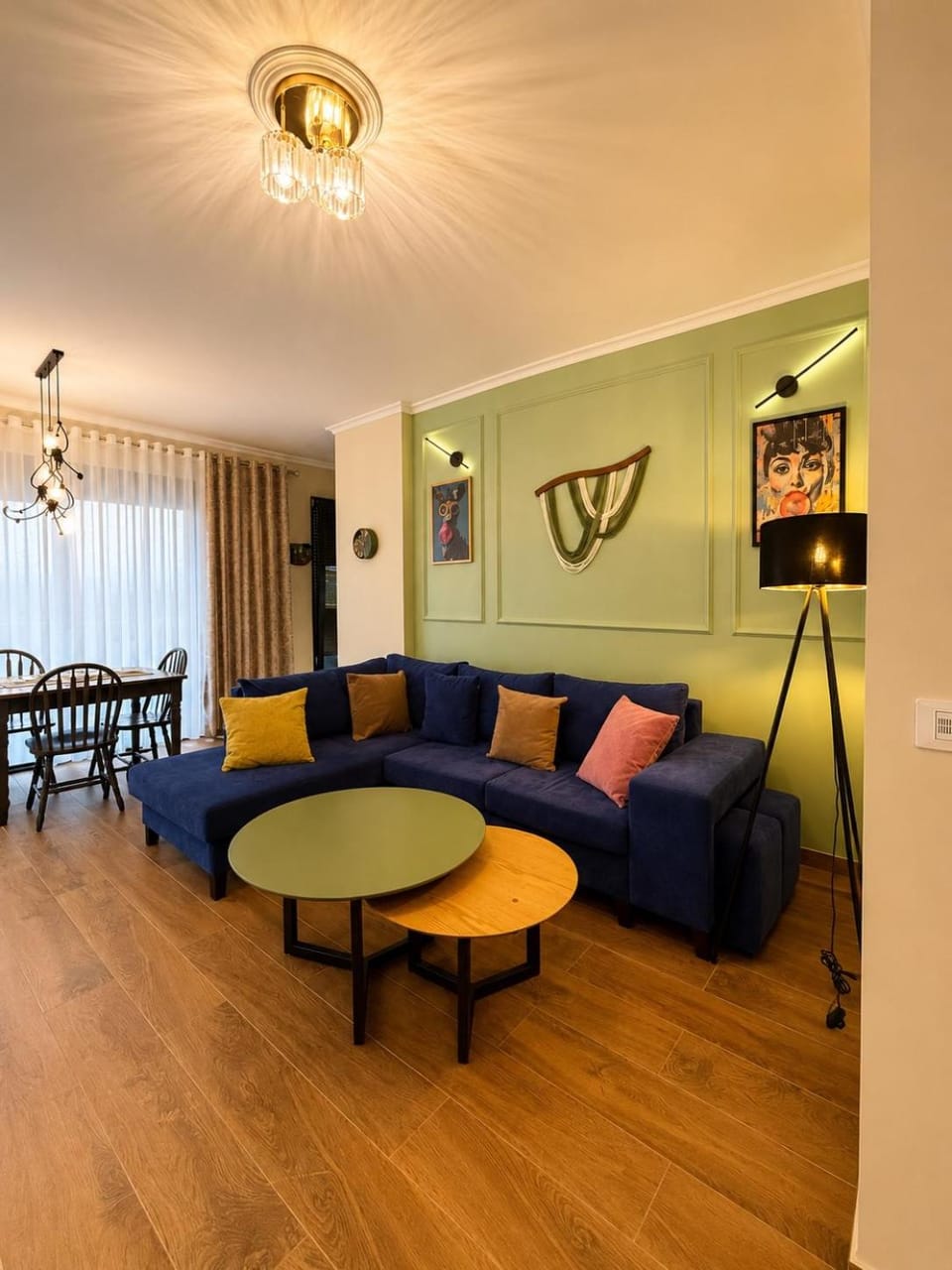 Living room, Dining area