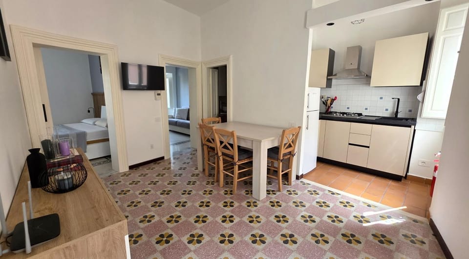 Kitchen or kitchenette, Living room, kitchen