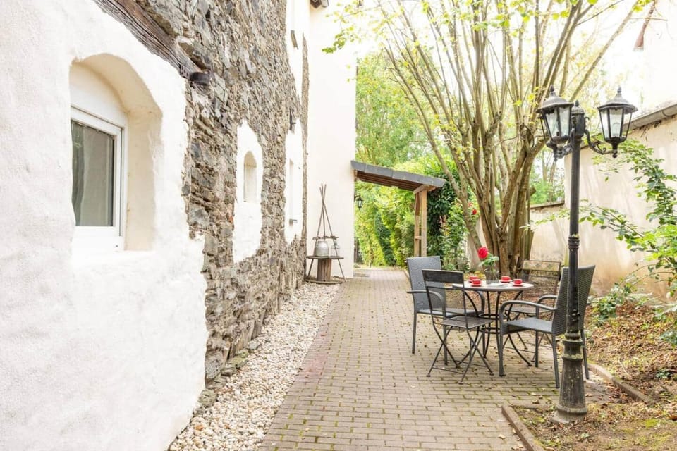 Burghof Collection - Knechtshaus (max. 6 Personen) House in Rhineland-Palatinate