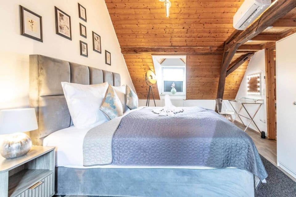 Burghof Collection - Knechtshaus (max. 6 Personen) House in Rhineland-Palatinate