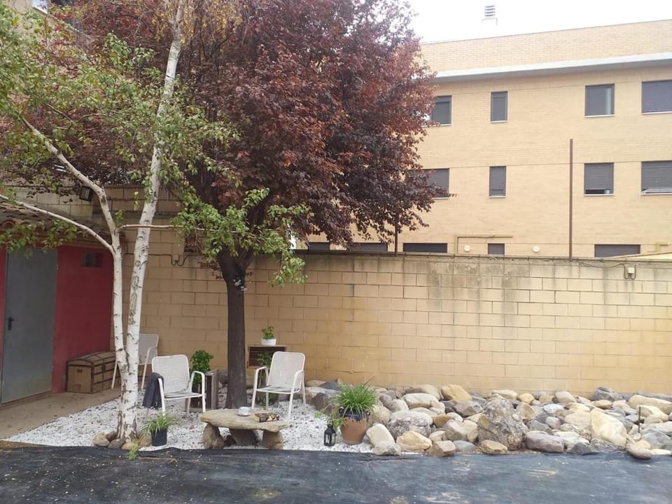 Property building, Day, Garden
