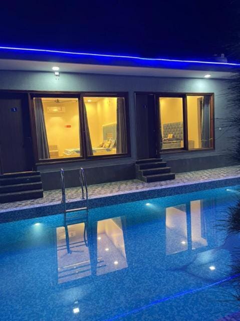 Midsummer Moor farmhouse party Villa in Gurugram