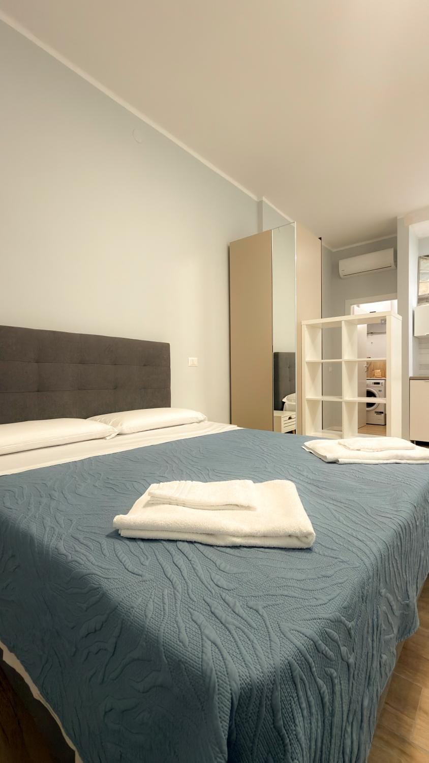 EasyHomeStayDucale StationFreeParking Apartment in Parma