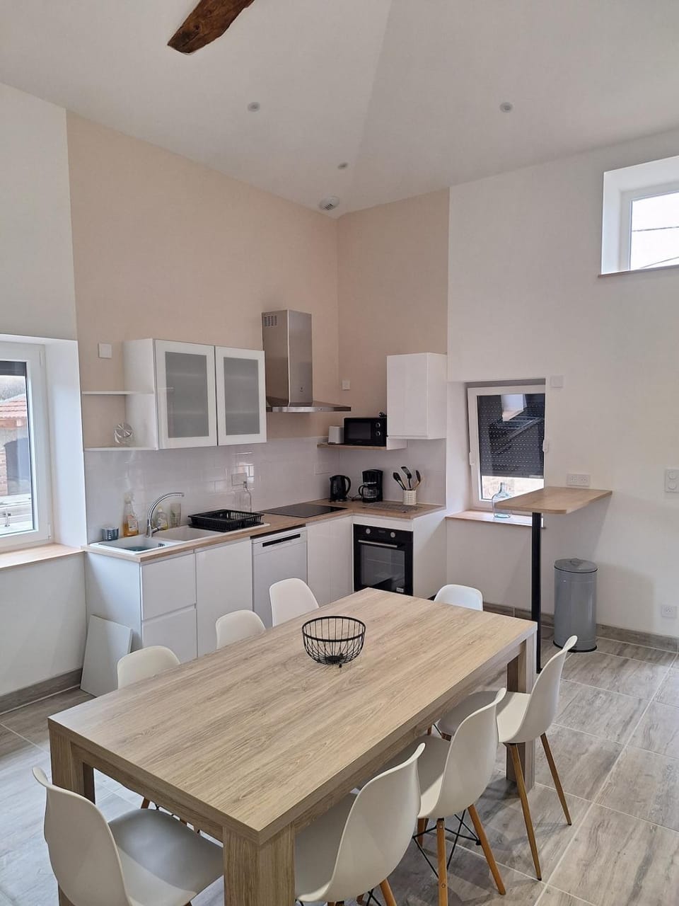 Kitchen or kitchenette, Dining area, dishwasher, oven, stove, toaster