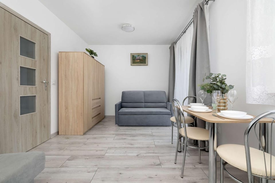 Seating area, wardrobe