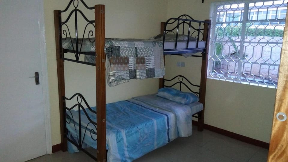 Bed, Bedroom, bunk bed