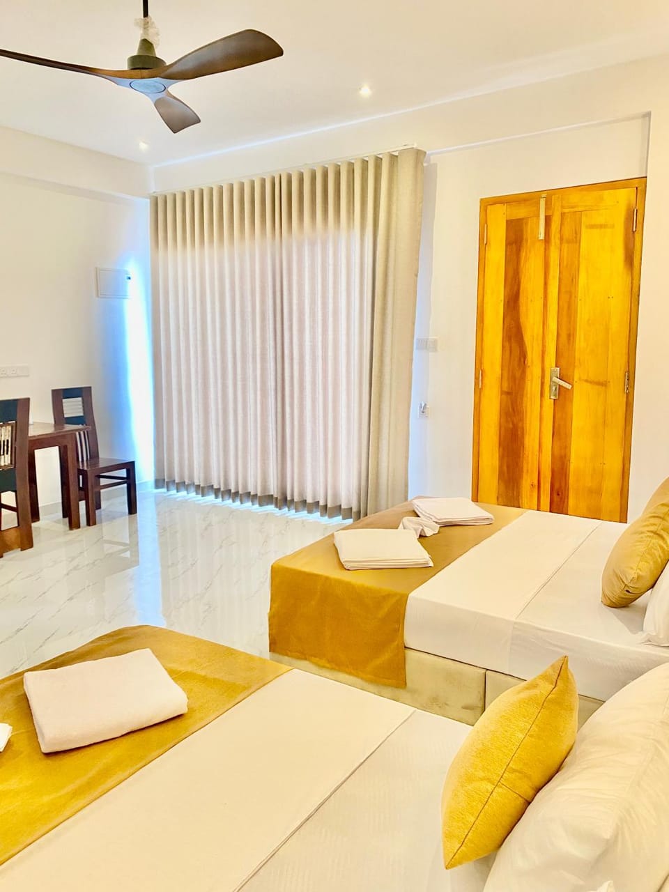Bed, Photo of the whole room, Seating area, Bedroom