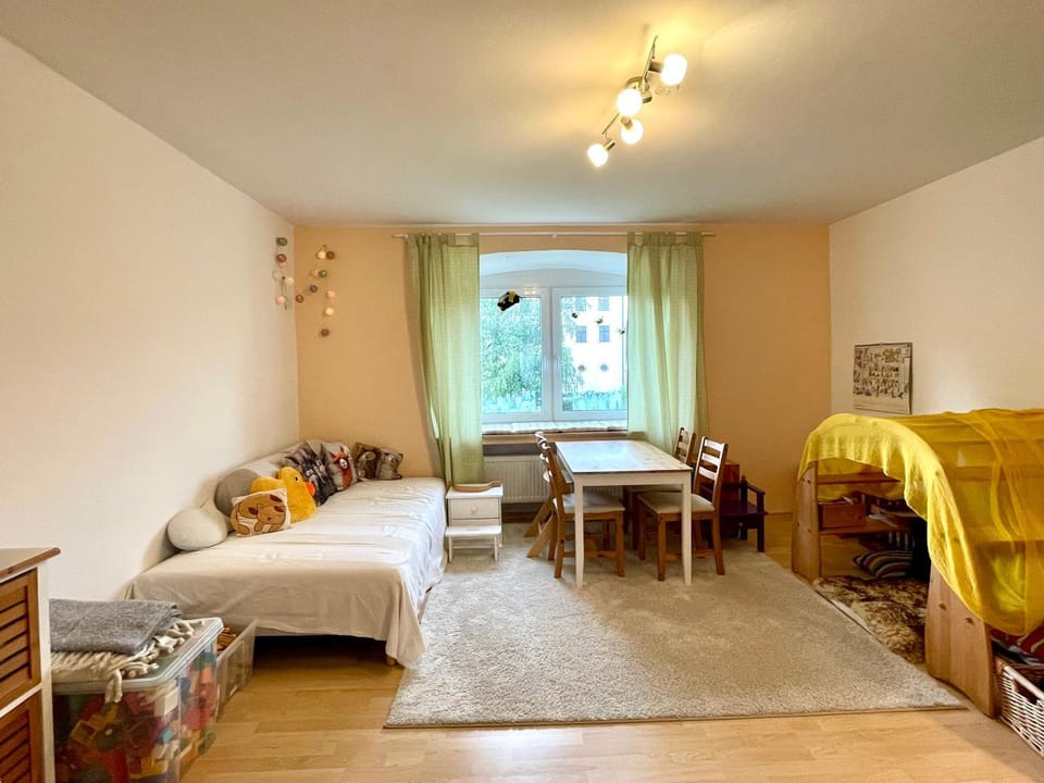 Bed, Game Room, Bedroom, cot
