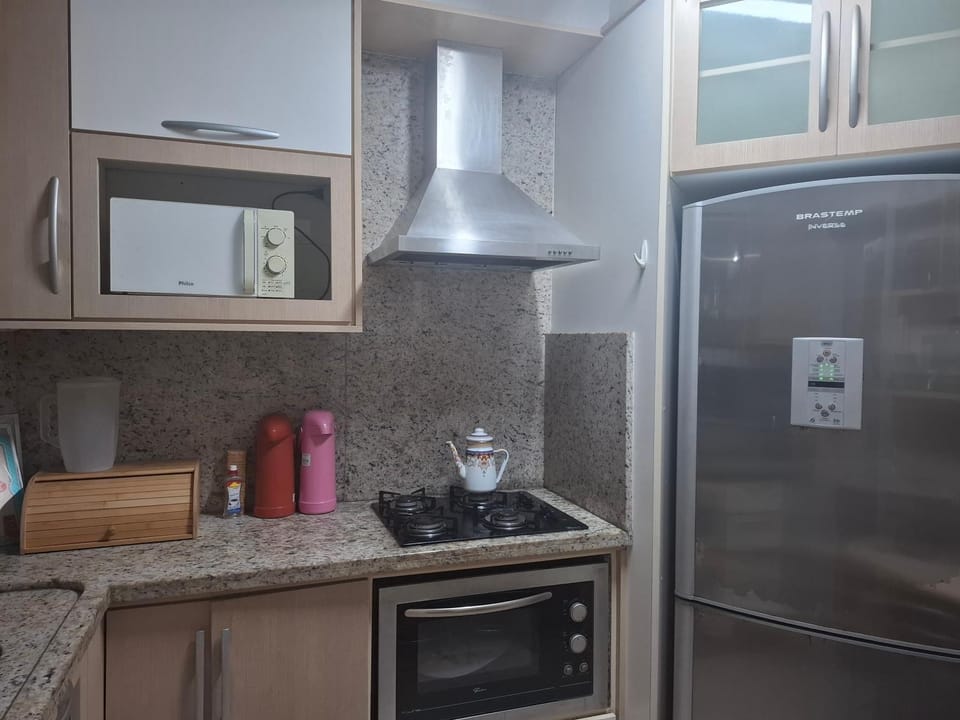 Quarto Privativo em Apartamento Compartilhado Agronômica Florianópolis Luxury tent in Florianopolis