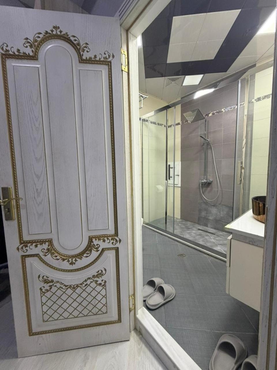 Shower, Bathroom
