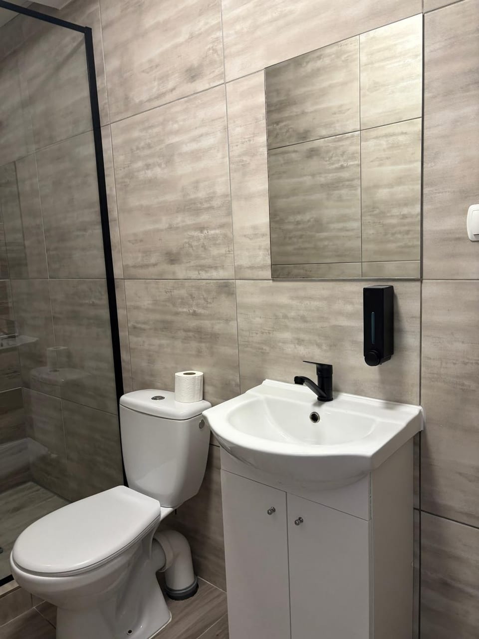 Shower, Toilet, Bathroom