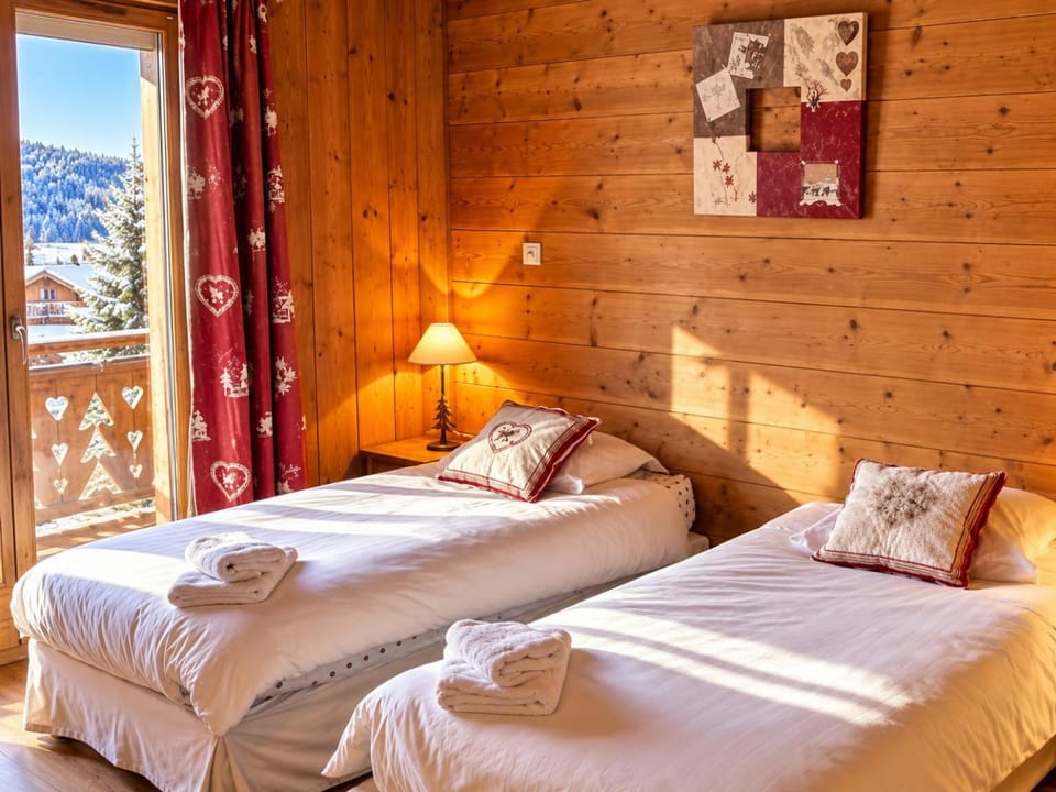 6 Bedroom Chalet - Stunning Sauna- Morzine-Avoriaz Chalet in Montriond