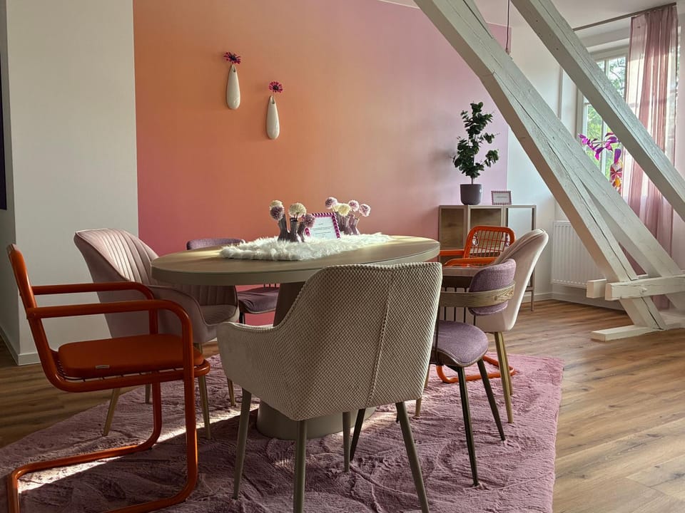 Living room, Seating area, Dining area