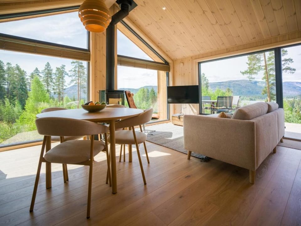 Furuheim Lodge Lille cozy wooden house with fantastic views House in Viken, Norway