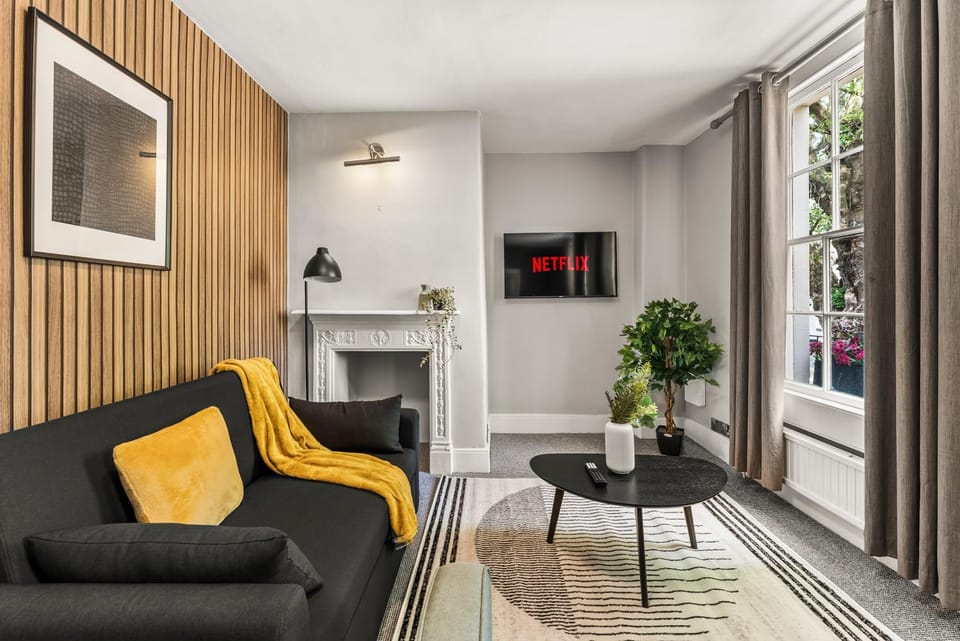 Stylish Bath Apartment - Central Location & Modern Comfort Apartment in Bath