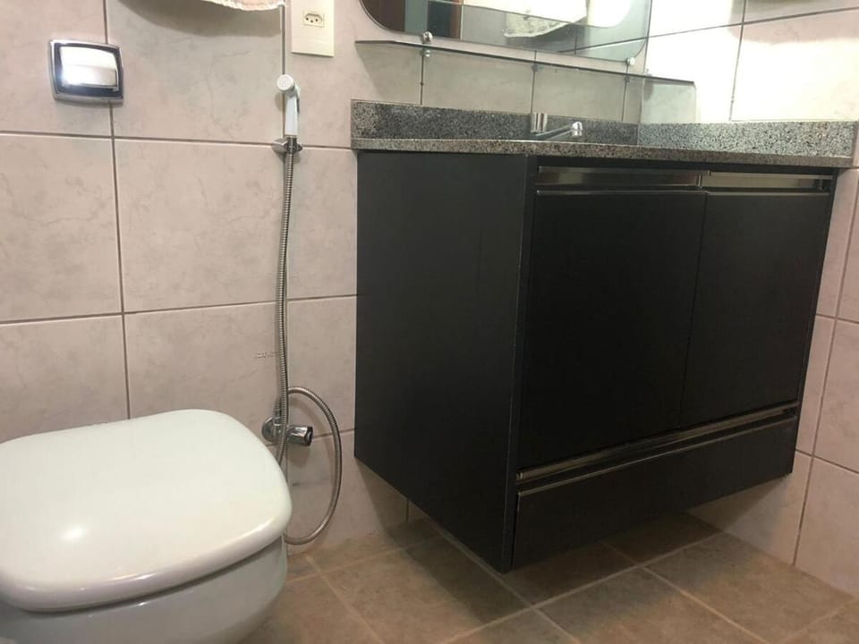 Suite Privativa na Qi11, LagoNorte, air-cond, garage, Wi-Fi Bed and Breakfast in State of Goiás