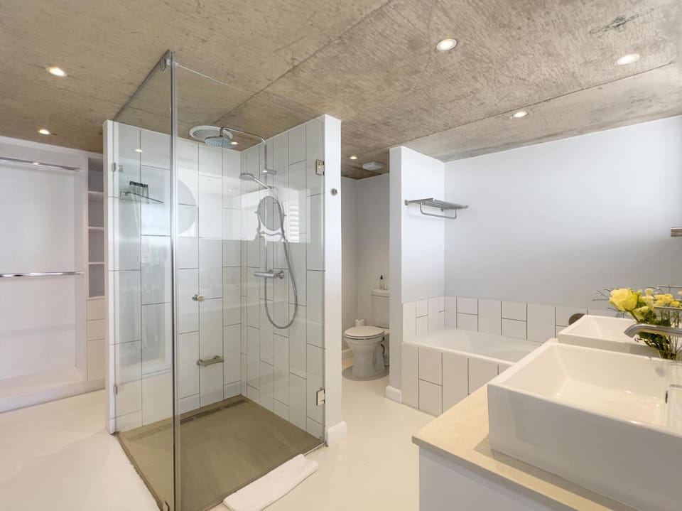 3BR En-Suite Home with Sea Views in Bed and Breakfast in Cape Town