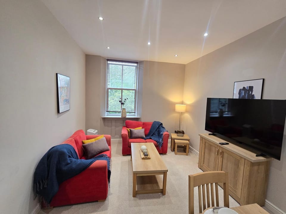 TV and multimedia, Living room, Dining area