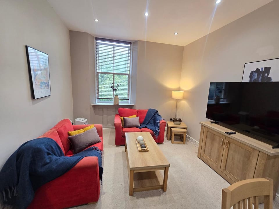 TV and multimedia, Living room, Dining area