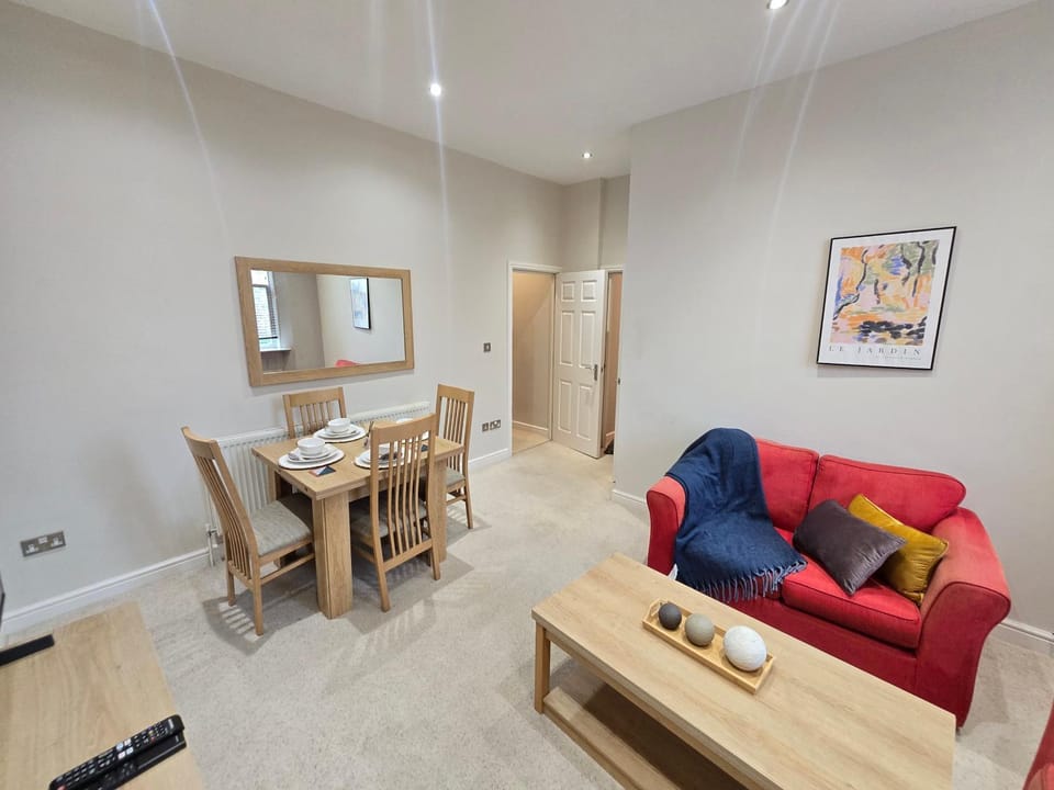 TV and multimedia, Living room, Dining area