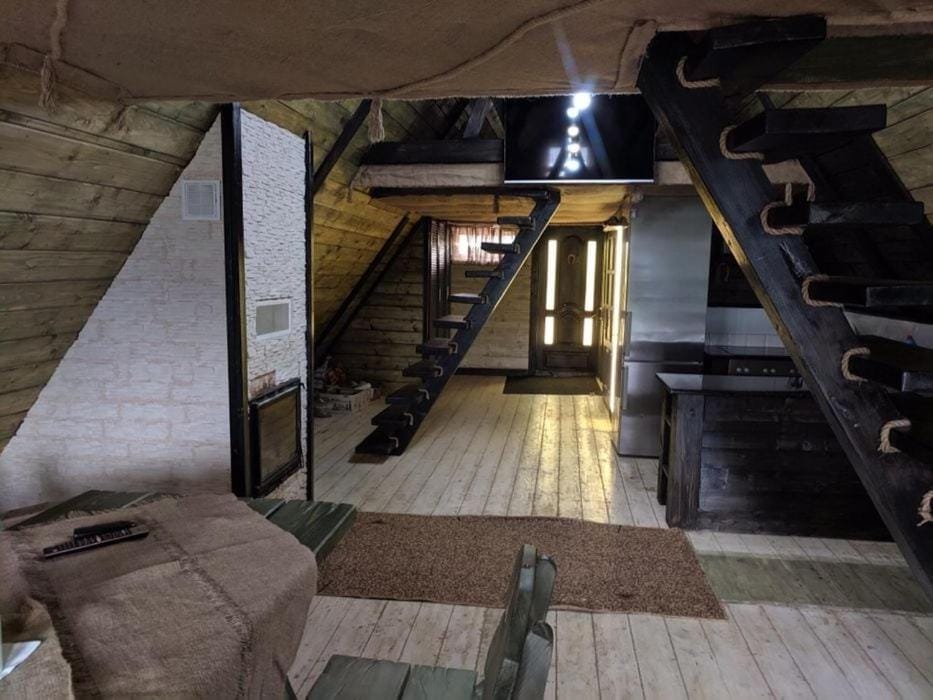 Затишний будинок Black house House in Ukraine