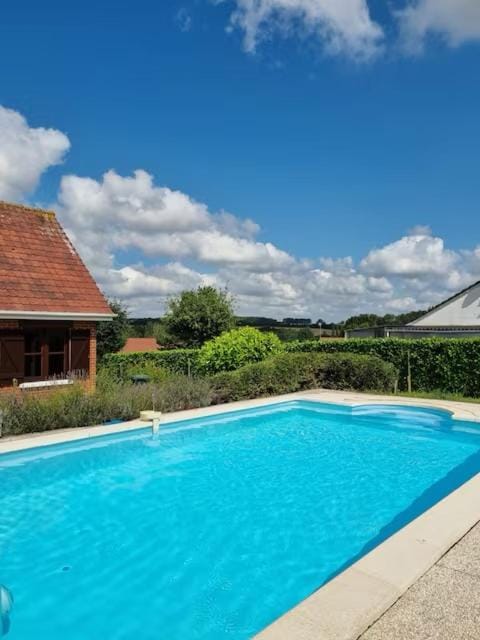 Swimming pool, Swimming pool