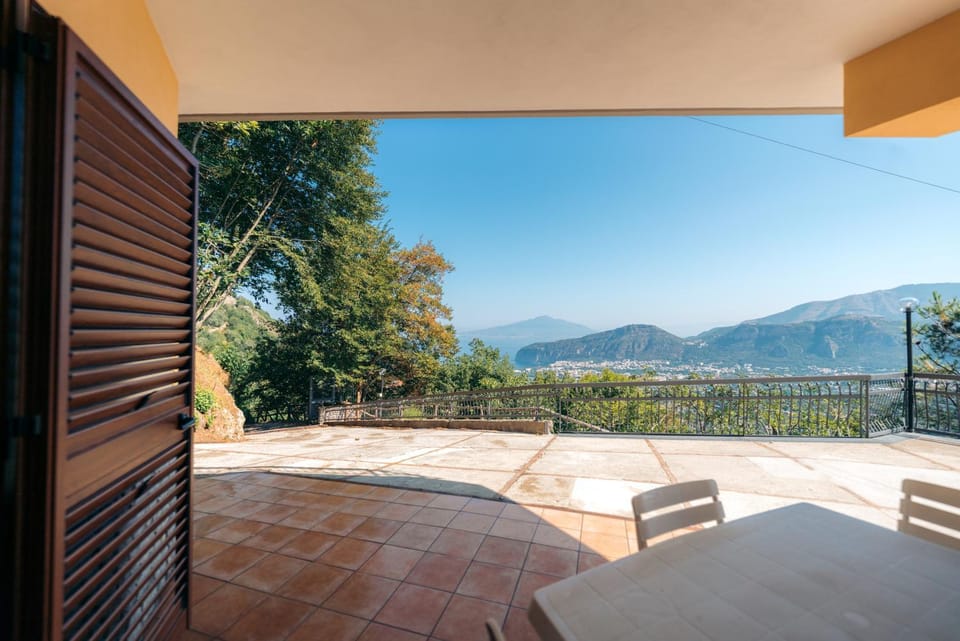 Balcony/Terrace, Mountain view, Sea view