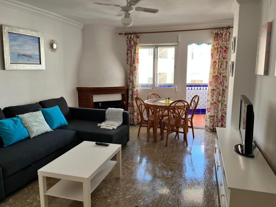 TV and multimedia, Living room, Dining area