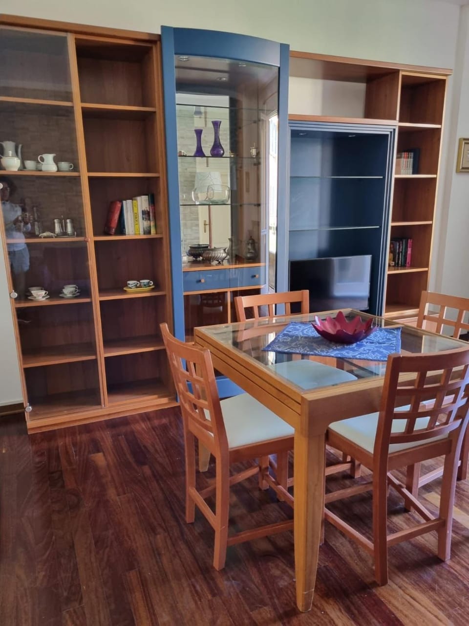 Living room, Seating area, Dining area, wardrobe