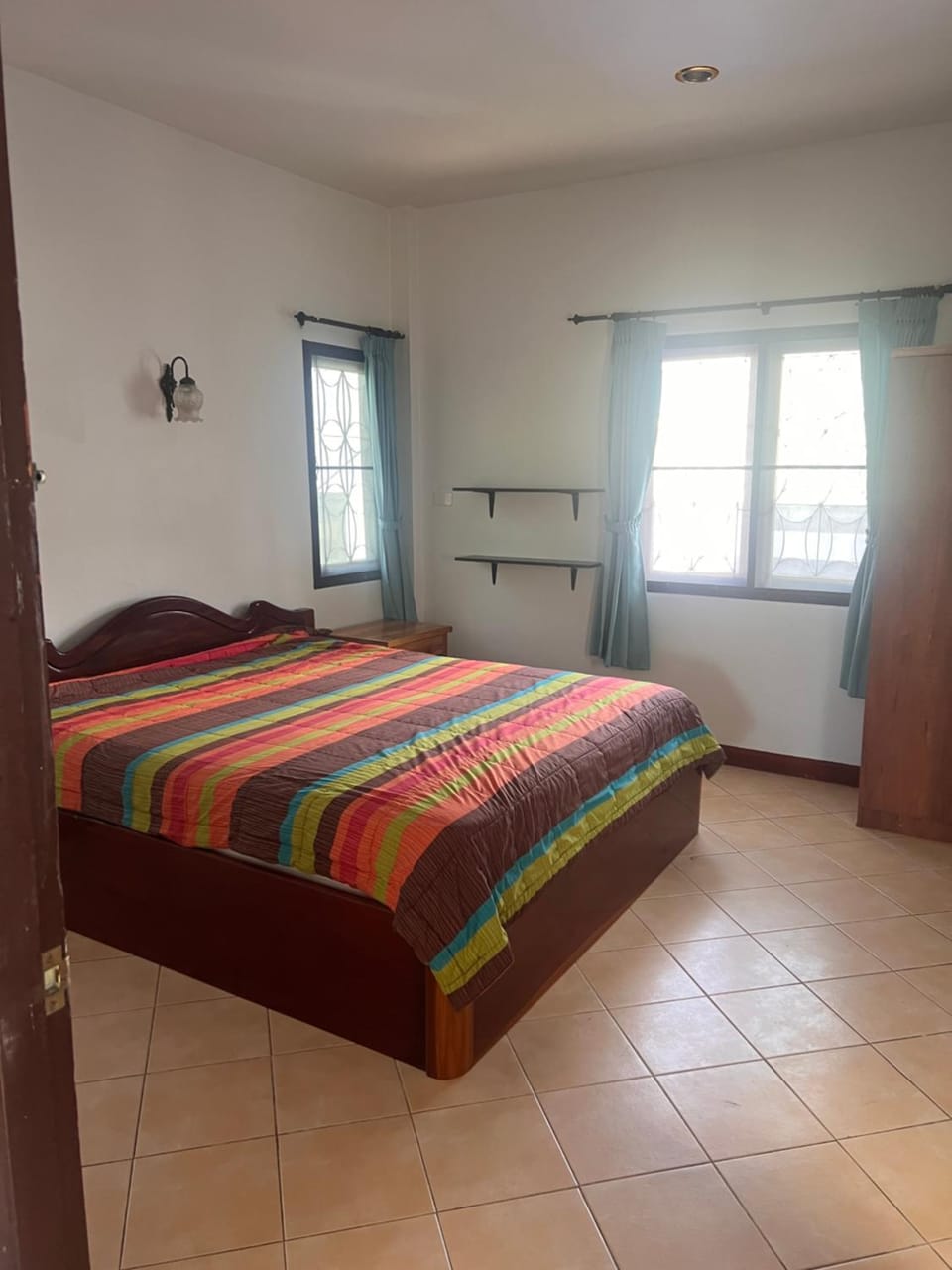 House with shared pool steps away Fisherman's village market Sea House in Ko Samui