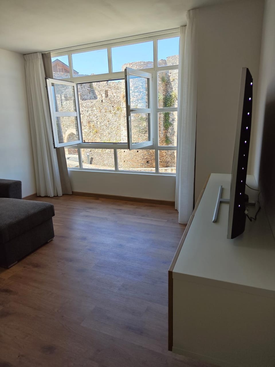 La Rosa Blanca Apartment in Ponferrada